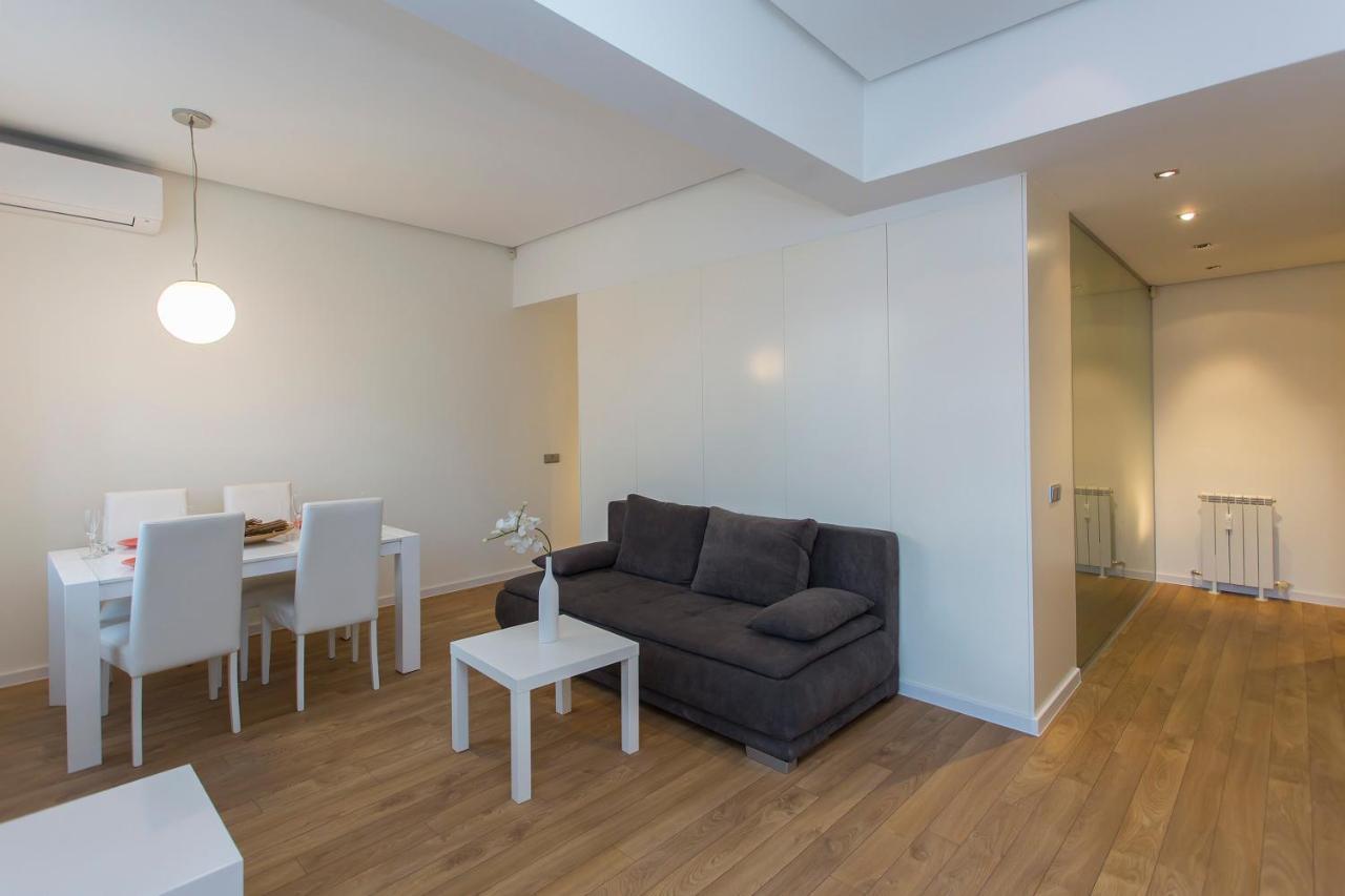 Modern Apartment In The City Center Sofía Exterior foto