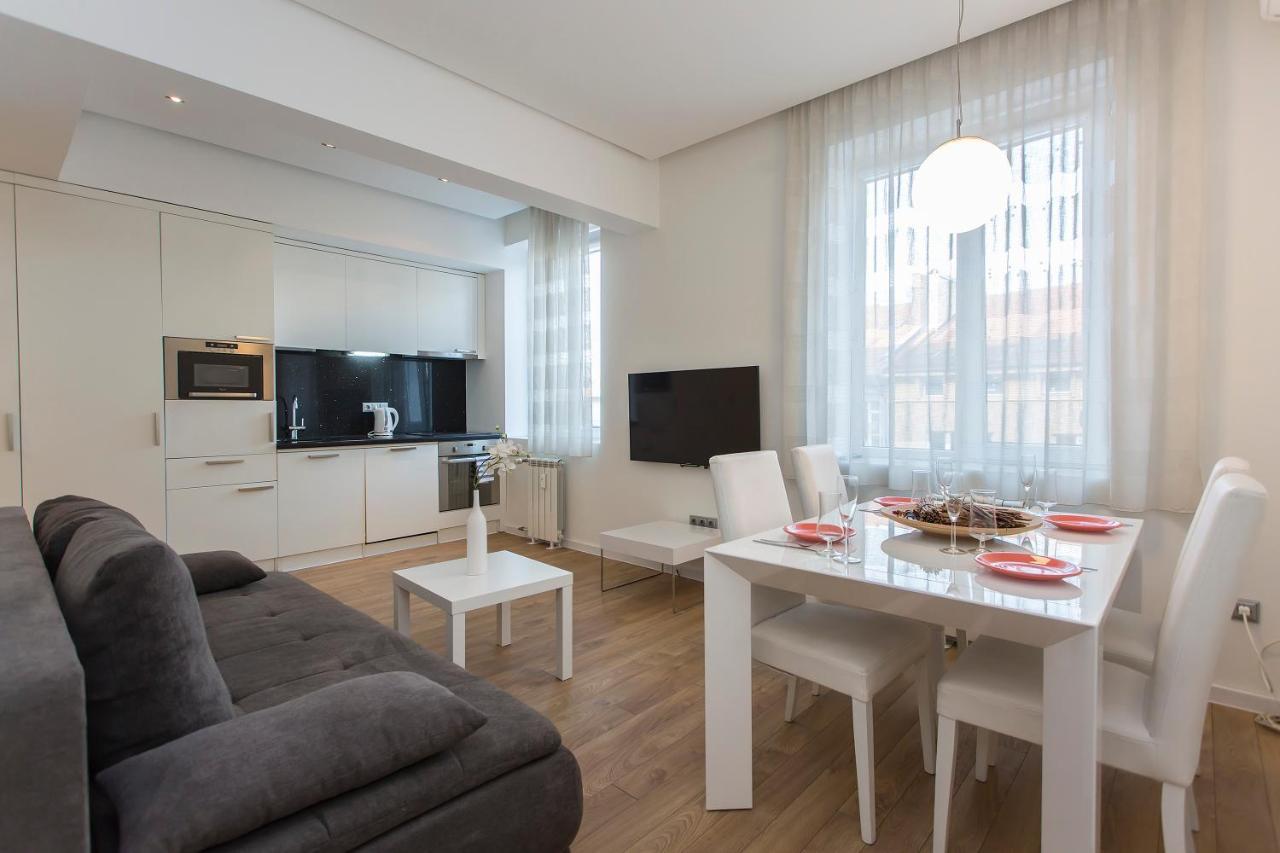 Modern Apartment In The City Center Sofía Exterior foto